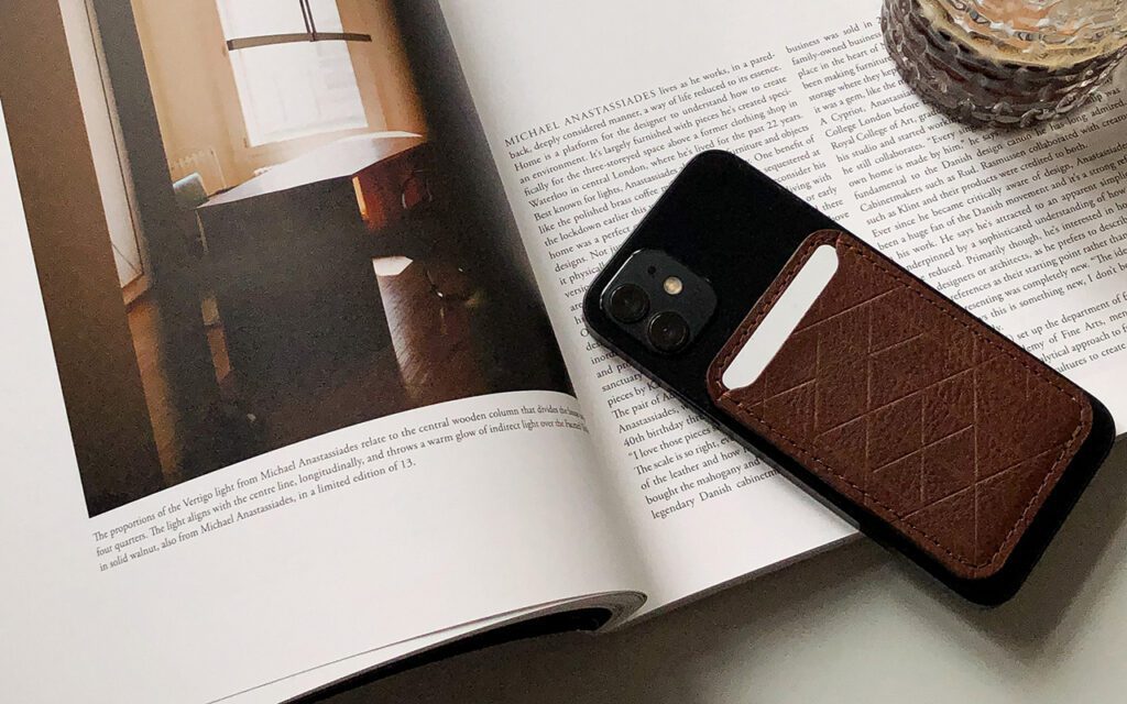 Geometric Leather MagSafe Wallet