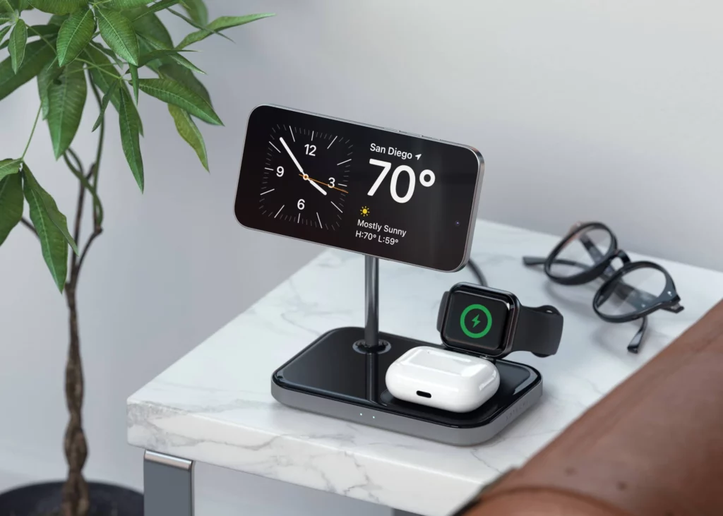 Satechi 3 in 1 Magnetic Wireless Charging Stand