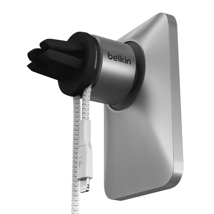 116286138 WIC002btGR MagSafe CarVentMount Pro Hero BackWCable 01 WEB